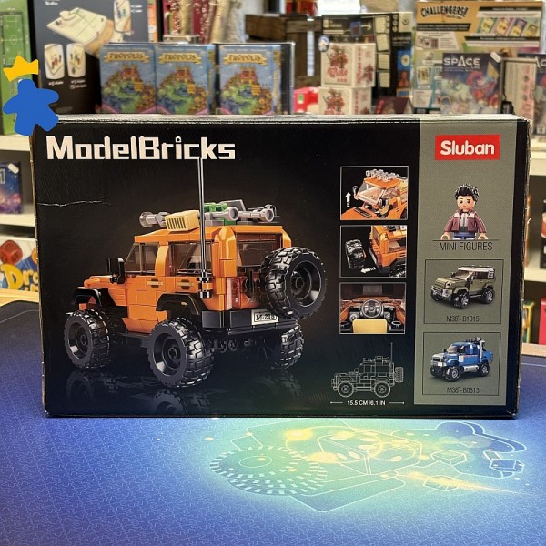 ModelBricks M38-B1013 SUV américain Tank - Sluban